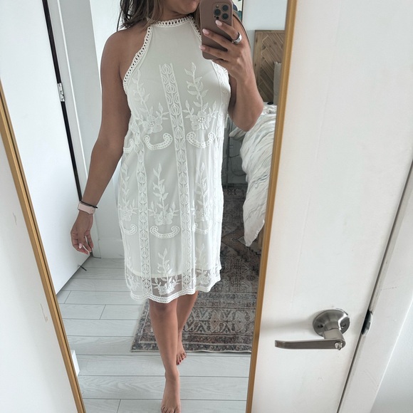 Embroidered Lace Jun Ivy Dress - Picture 7 of 9